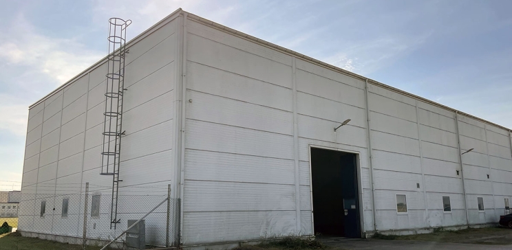 Hangar outside